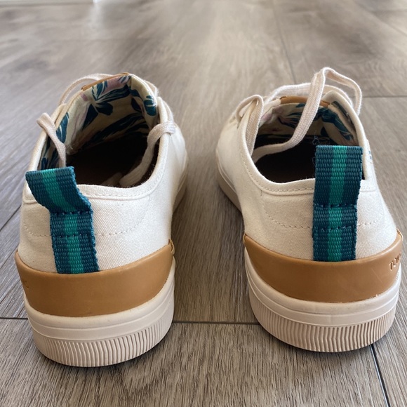 Toms Canvas Sneakers with Striped Pull-tab - Picture 6 of 9